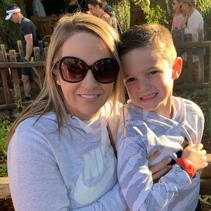 Meet your Posher, Chrissy